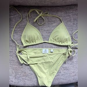 Burberry bikini Wtarn Roundel Logo Two-Piece Swimsuit in mint green medium new